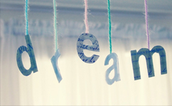 “勇敢”堅定夢想，不忘初心繼續(xù)前行——12月演講主題1